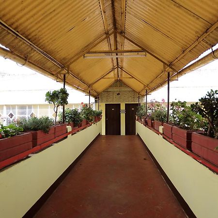 Hotel Charring Cross Ooty Extérieur photo
