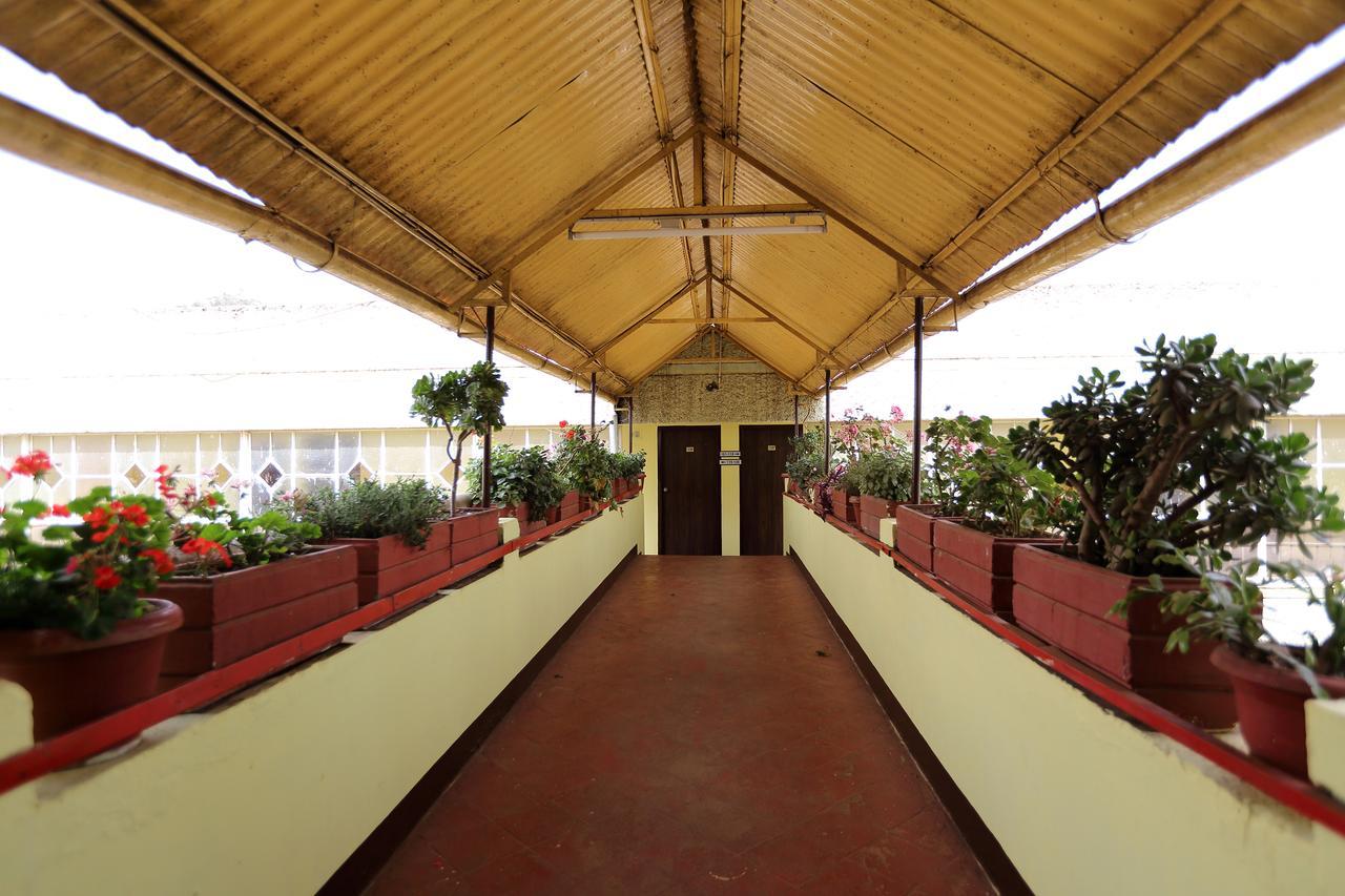 Hotel Charring Cross Ooty Extérieur photo