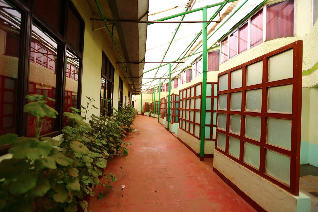 Hotel Charring Cross Ooty Extérieur photo