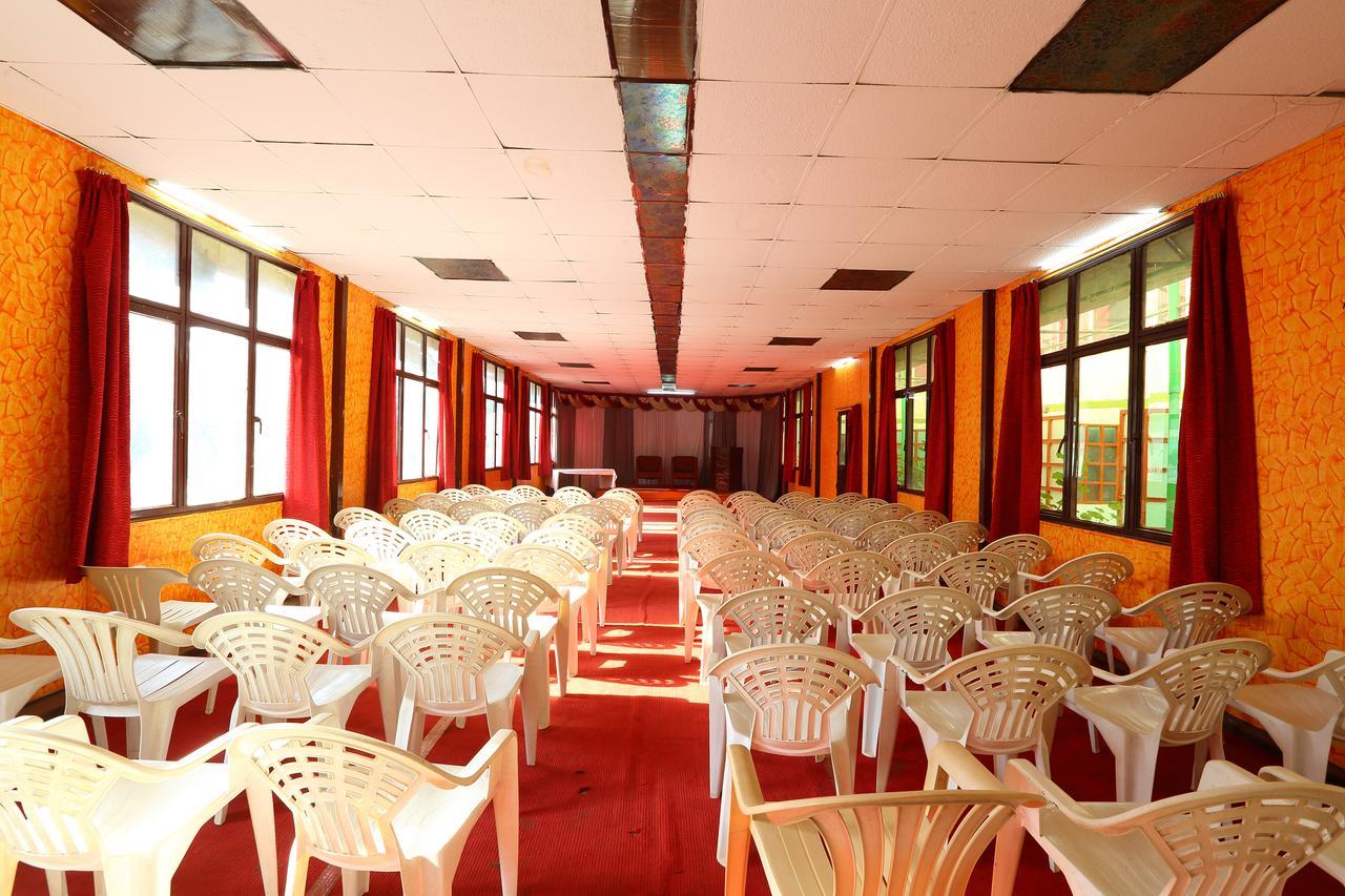Hotel Charring Cross Ooty Extérieur photo