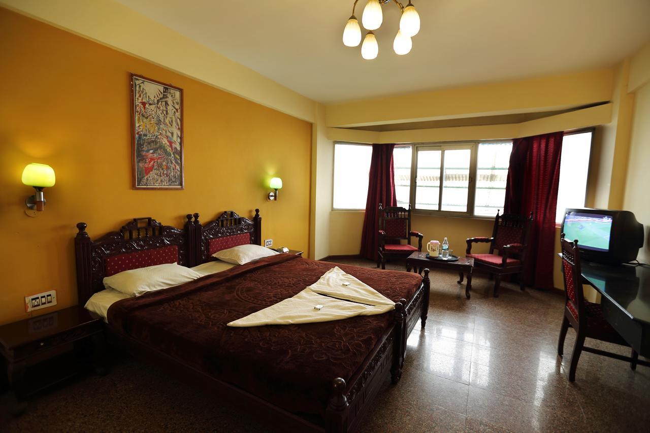 Hotel Charring Cross Ooty Extérieur photo